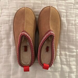 UGG US Size 8 Tazz Slipper Chestnut